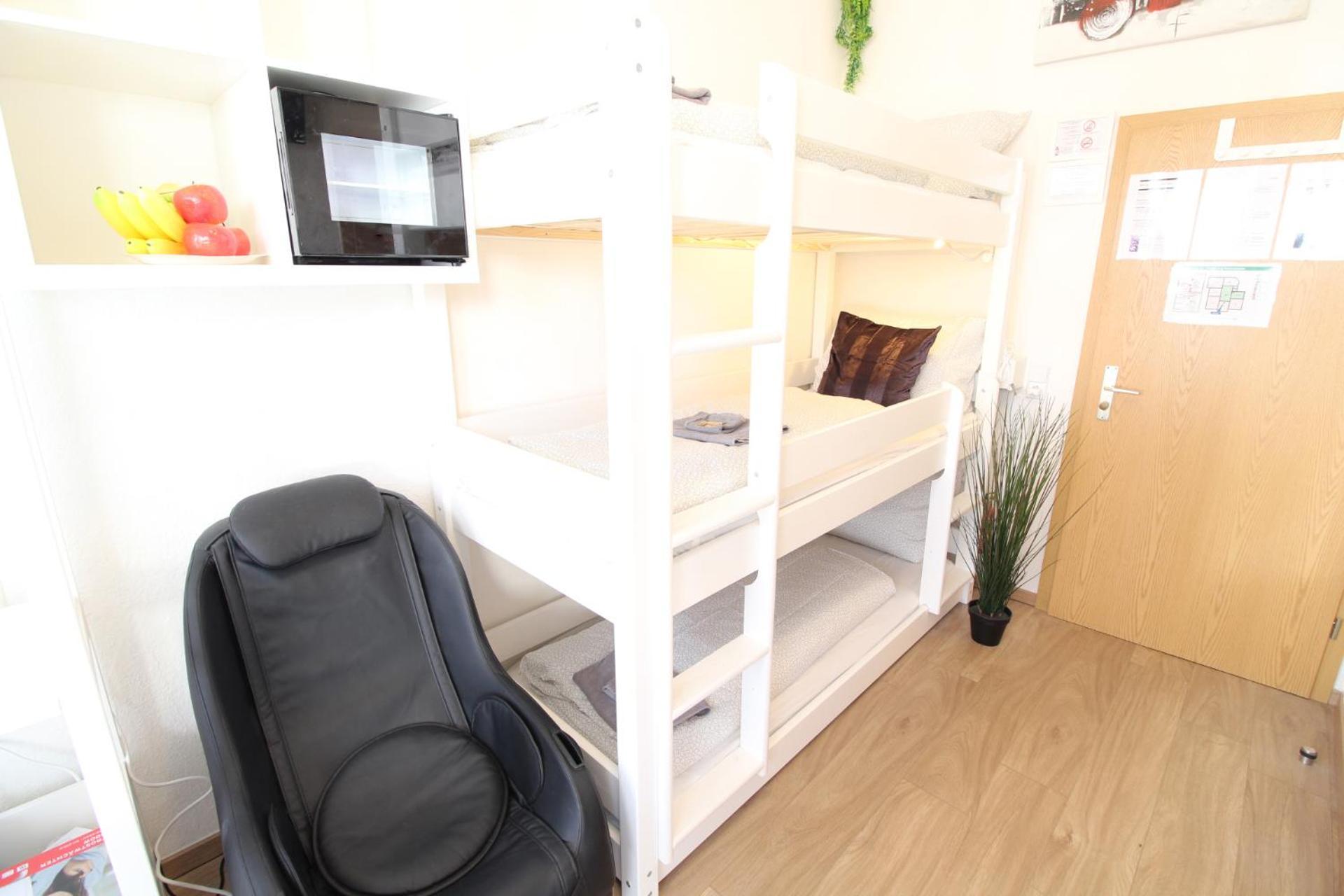 Hotel Ulm Zentrum - Komplettes Zimmer, Hochbett, Android Tv & Eigenem Bad - Perfekt Fuer Familien & Gruppen Exterior foto